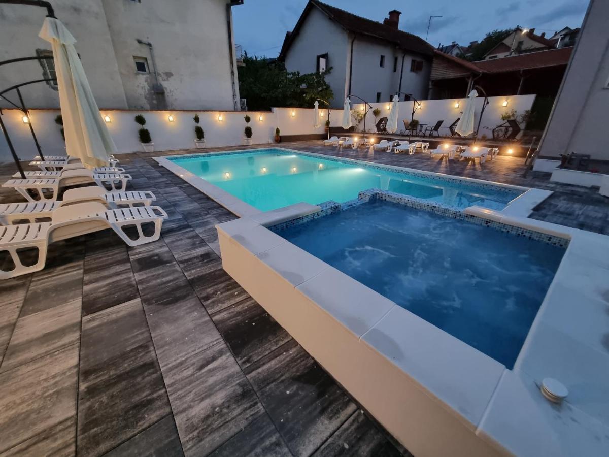 Fenix Apartments ソコバニャ エクステリア 写真