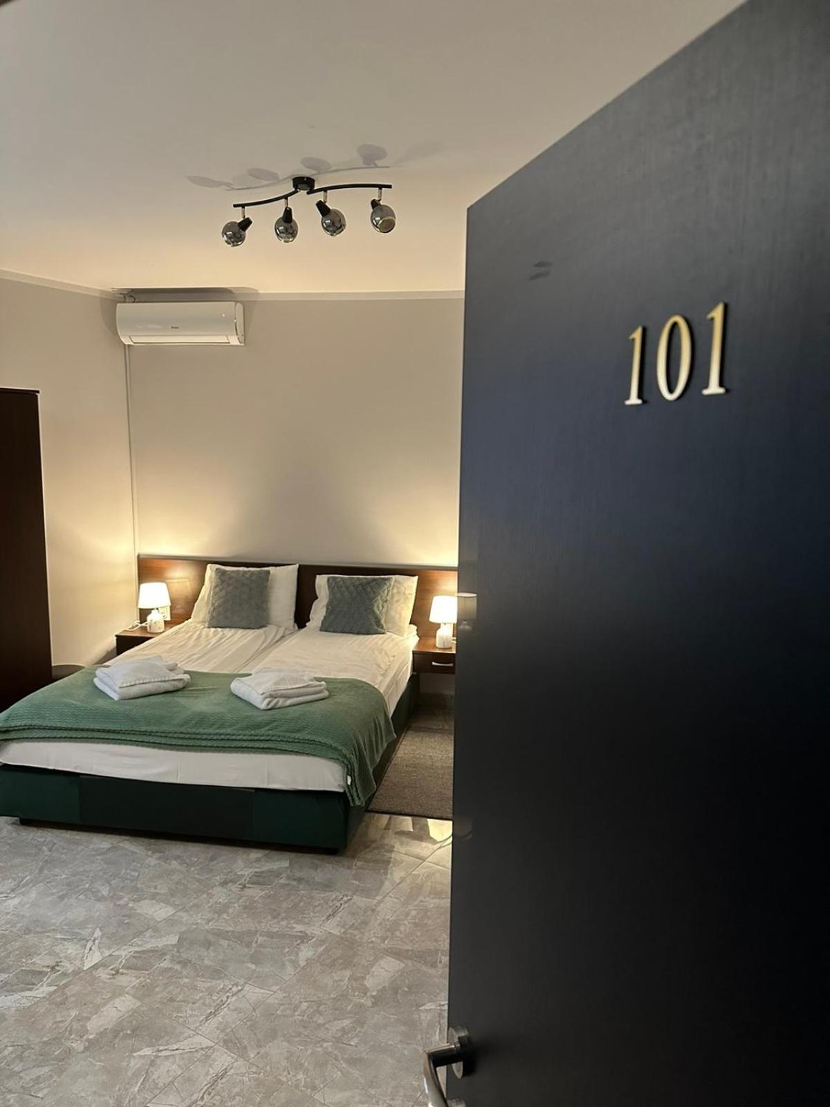 Fenix Apartments ソコバニャ エクステリア 写真